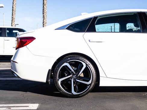 Used 2019 Honda Accord Sport image 12