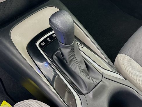 Certified 2025 Toyota Corolla LE FWD image 16
