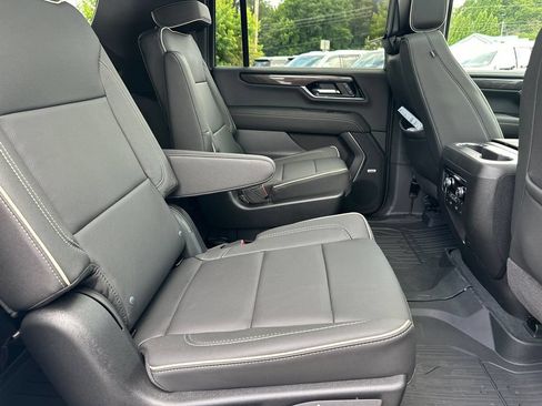 New 2026 GMC Yukon XL Elevation w/ Elevation Premium Package RWD image 16