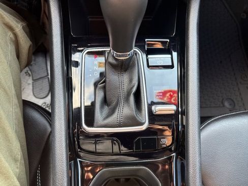 Certified 2023 Jeep Compass Latitude w/ Sun and Sound Group image 21