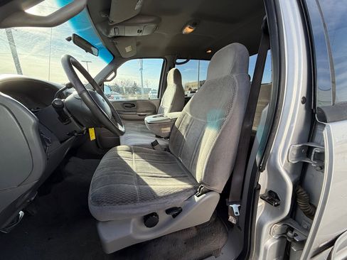 Used 2002 Ford F150 XLT image 12