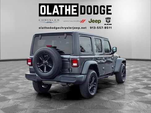 Used 2022 Jeep Wrangler Unlimited Sport image 27