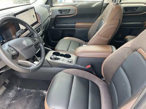 Certified 2025 Ford Bronco Sport Outer Banks w/ Outer Banks Tech Package+ image 32