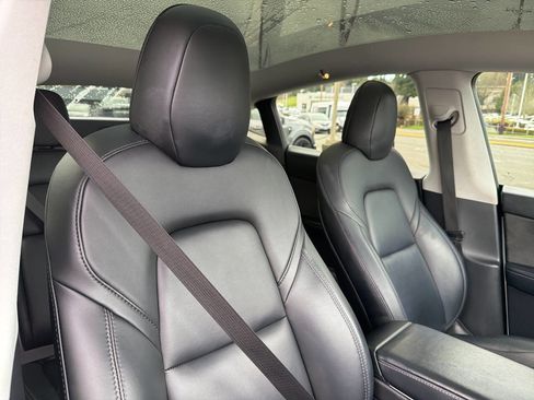 Used 2020 Tesla Model Y Long Range image 15