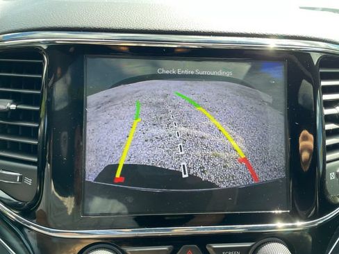 Used 2020 Jeep Grand Cherokee Limited AWD/4WD image 33