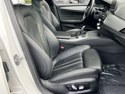 Used 2019 BMW 540i xDrive w/ M Sport Package AWD/4WD image 33