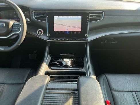 Used 2024 Jeep Wagoneer Series II image 20