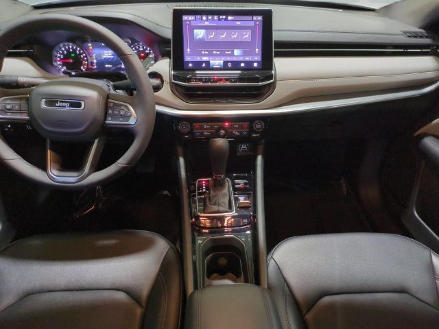 Used 2024 Jeep Compass Limited AWD/4WD image 27