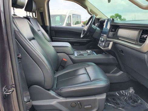 Certified 2024 Ford Expedition Max XLT RWD image 16