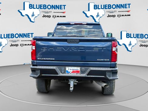 Used 2022 Chevrolet Silverado 2500 Custom w/ Custom Value Package RWD image 6