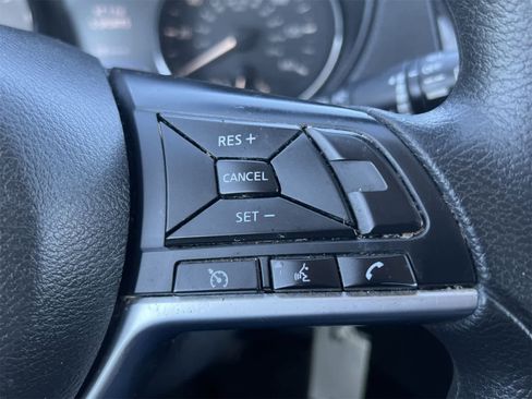 Used 2019 Nissan Rogue S image 24