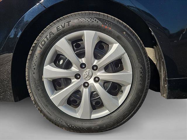 Used 2025 Toyota Corolla LE FWD image 29
