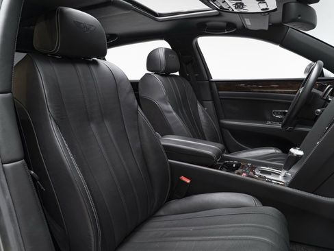 Used 2014 Bentley Flying Spur W12 image 42