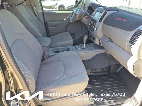 Used 2020 Nissan Frontier SV w/ Midnight Edition Floor Mats AWD/4WD image 11