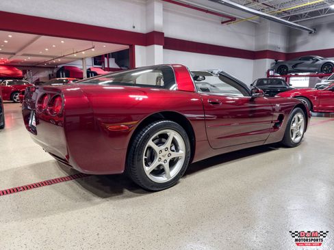 Used 2003 Chevrolet Corvette 50th Anniversary Edition w/ Preferred Equipment Group RWD image 5