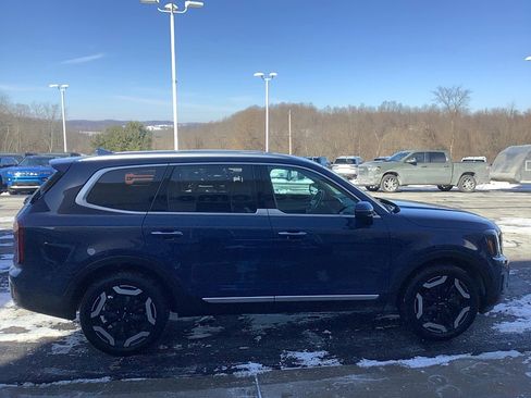 Used 2023 Kia Telluride S AWD/4WD image 4