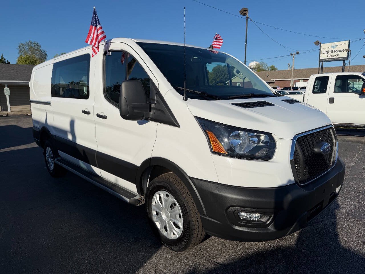 Used 2025 Ford Transit 250 Low Roof w/ Exterior Upgrade Package RWD image 4