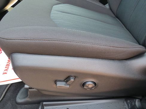 Used 2021 Chrysler Pacifica Touring AWD/4WD image 11