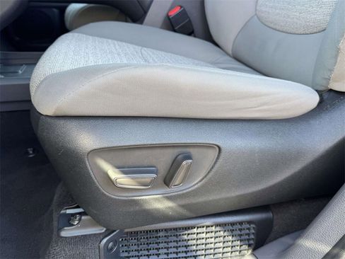 Used 2024 Toyota Sienna LE image 19