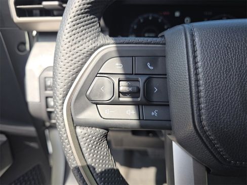 Used 2025 Toyota Tacoma Trailhunter image 29