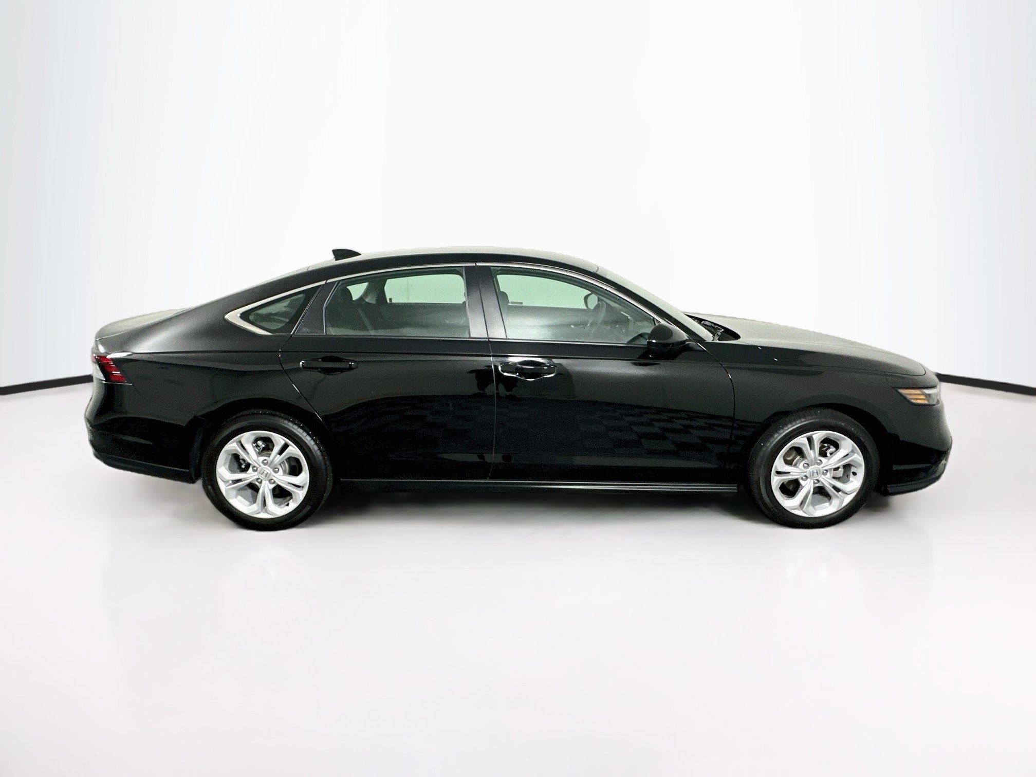 Used 2025 Honda Accord LX image 10