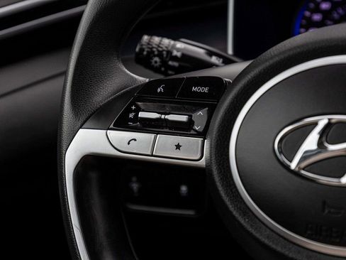 Used 2023 Hyundai Tucson SE image 22