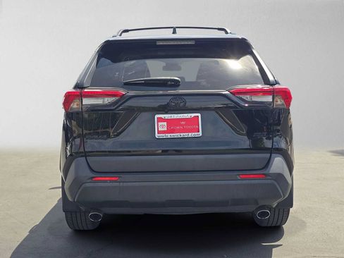 Used 2023 Toyota RAV4 XLE Premium FWD image 4
