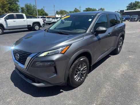 Used 2023 Nissan Rogue S FWD image 4