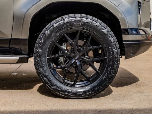 Used 2026 Lexus GX 550 w/ Accessory Package (2T) image 12