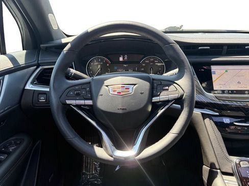 Certified 2024 Cadillac XT6 Premium Luxury FWD image 13