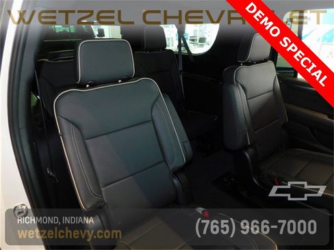 New 2025 Chevrolet Suburban Premier w/ Sun And Tow Package image 22