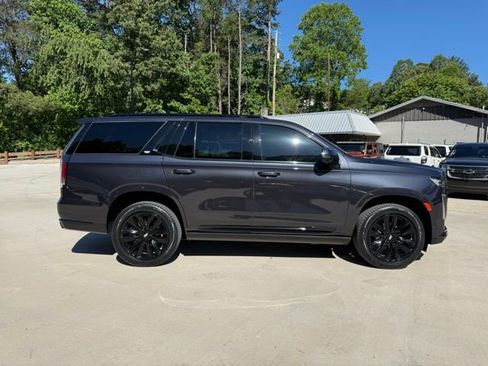 Used 2023 Cadillac Escalade Sport w/ LPO, ONYX Package AWD/4WD image 4
