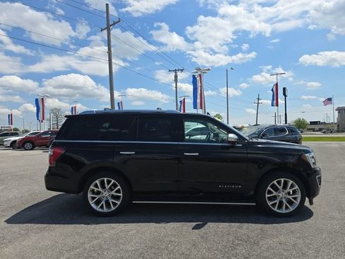 Used 2018 Ford Expedition Platinum AWD/4WD image 4