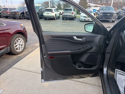 Used 2026 Ford Escape ST-Line w/ Tech Pack #1 image 24