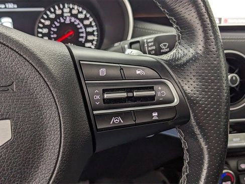 Used 2023 Kia Stinger GT2 image 33