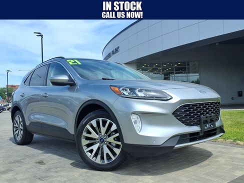 Used 2021 Ford Escape Titanium AWD/4WD image 1