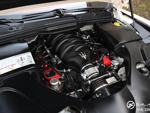 Used 2016 Maserati GranTurismo Sport image 12