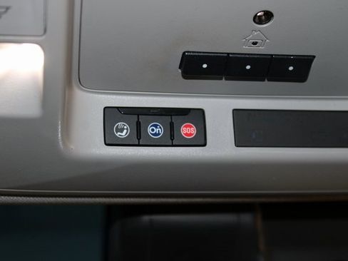 Used 2019 Cadillac Escalade ESV Premium Luxury image 28