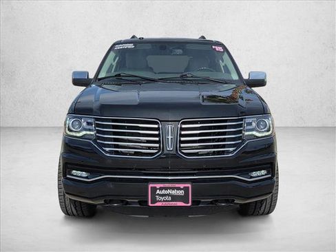 Used 2015 Lincoln Navigator L 4WD image 2
