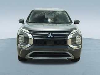 Used 2025 Mitsubishi Outlander SE FWD video 2