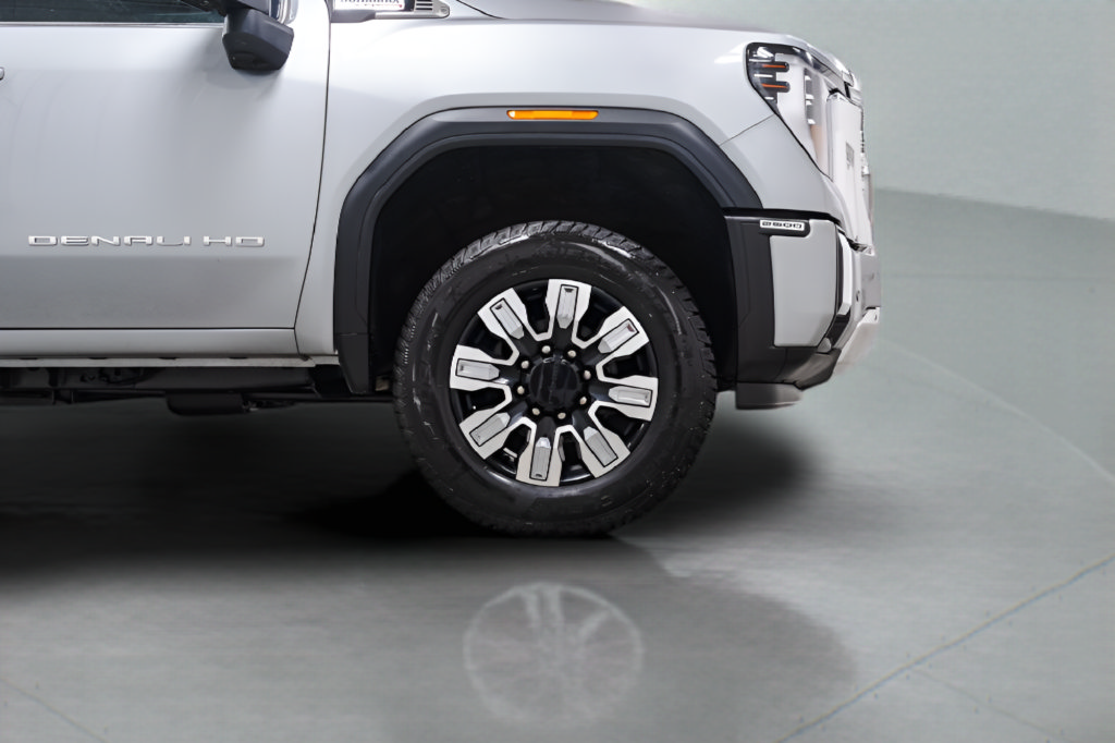 Used 2024 GMC Sierra 2500 Denali w/ Denali Reserve Package AWD/4WD image 7