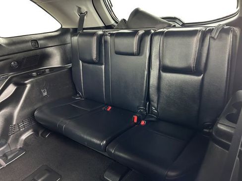 Used 2017 Toyota Highlander Limited Platinum w/ Carpet Mat Package image 16
