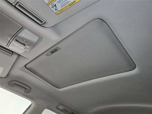 Used 2017 INFINITI QX80 2WD w/ Driver Assistance Package image 11