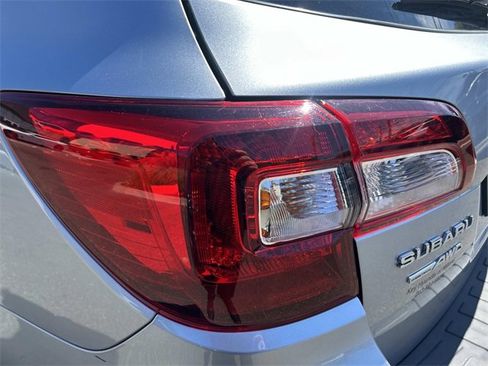 Used 2019 Subaru Outback 2.5i Premium image 30