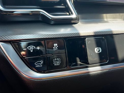 Used 2025 Kia Sportage SX Prestige AWD/4WD image 45
