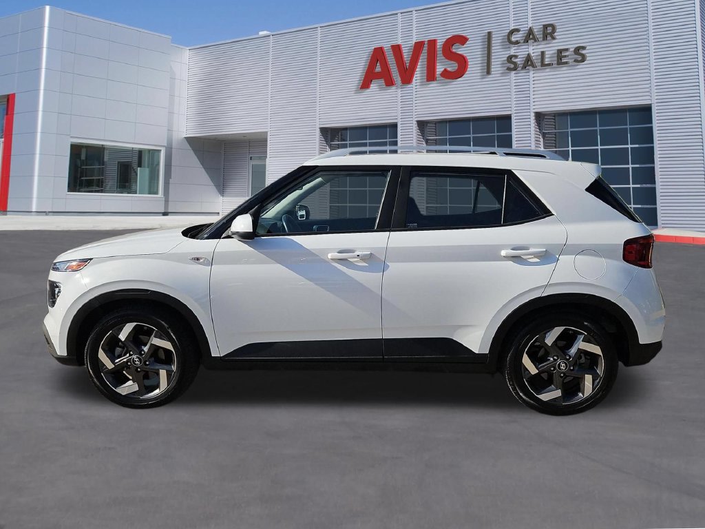 Used 2025 Hyundai Venue SEL FWD image 10