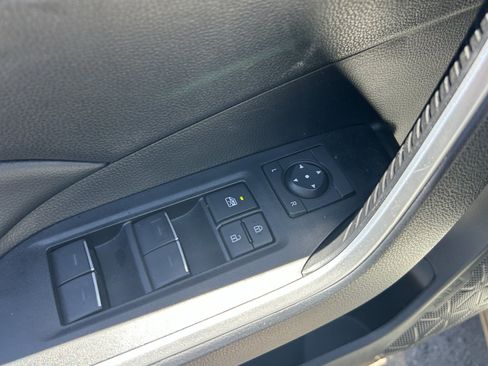 Used 2024 Toyota RAV4 XLE AWD/4WD image 12