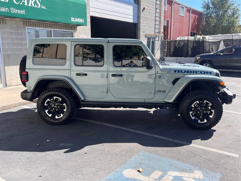 Used 2024 Jeep Wrangler Unlimited Rubicon 4xe AWD/4WD image 8
