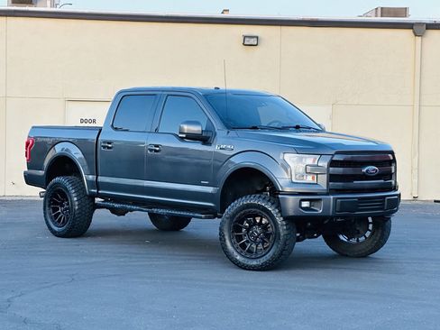 Used 2016 Ford F150 Lariat w/ Equipment Group 502A Luxury AWD/4WD image 2