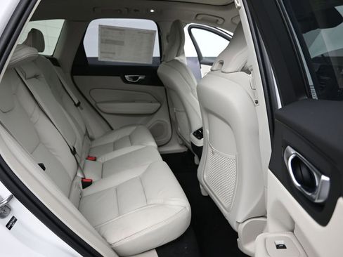 New 2026 Volvo XC60 B5 Ultra w/ Protection Package Premier image 17